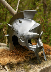 Maximus gadijatorska kaciga iz filma Gladijator