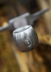 Srednjovjekovni široki mač s koricama